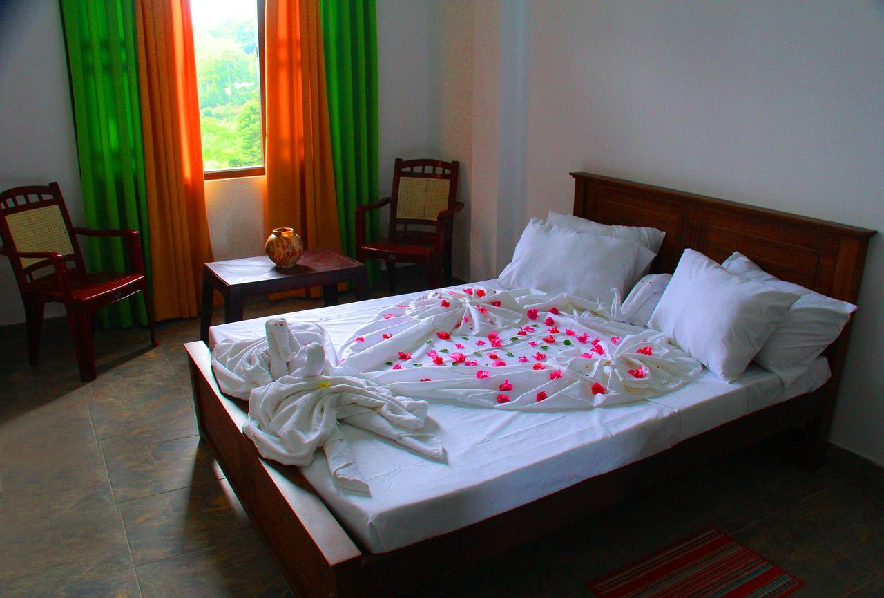 Heaven Gates Holiday Resort Ampitiya Екстер'єр фото